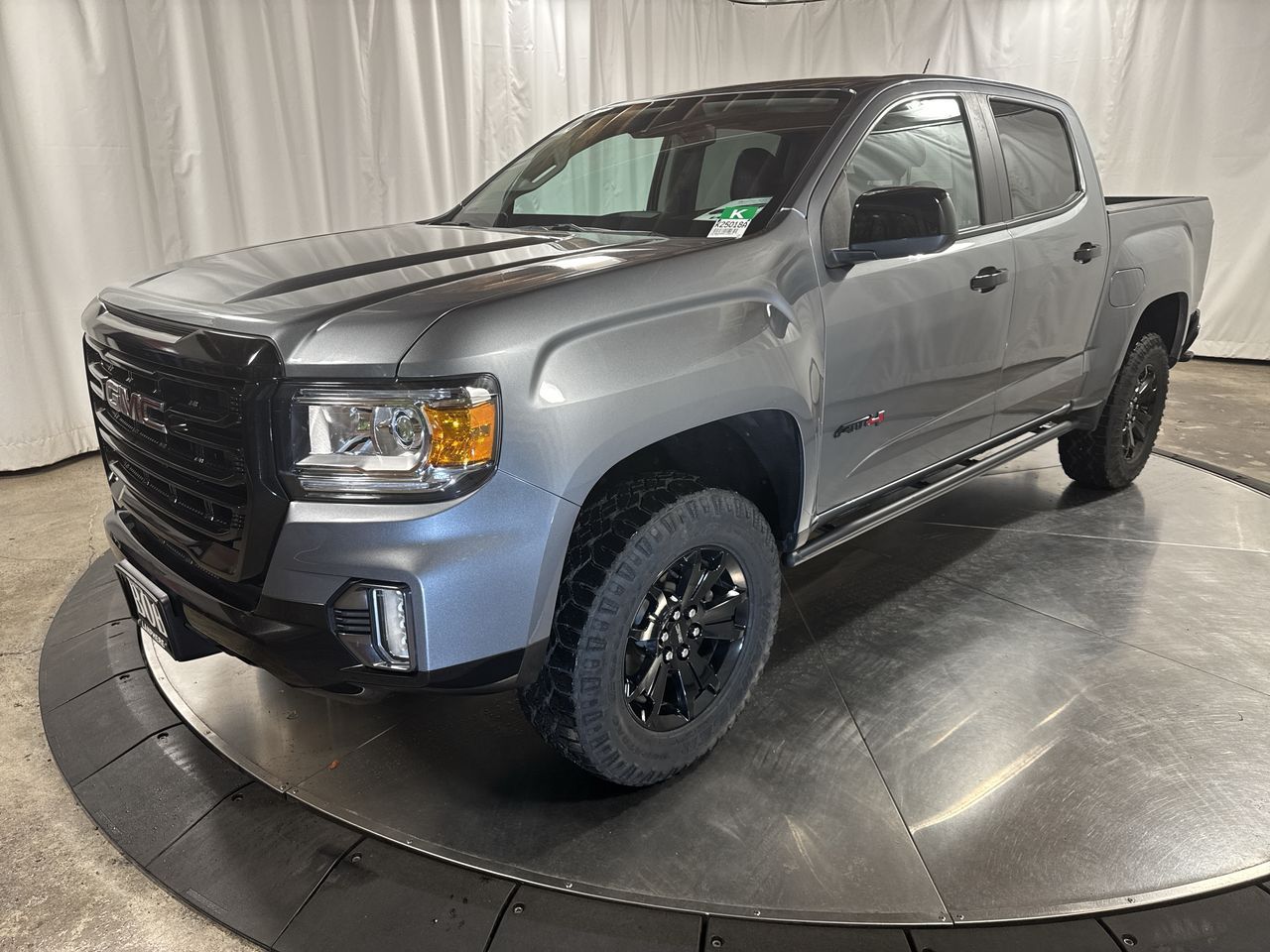 2022 GMC Canyon AT4 w/Leather 2022 GMC Canyon AT4 w/Leather