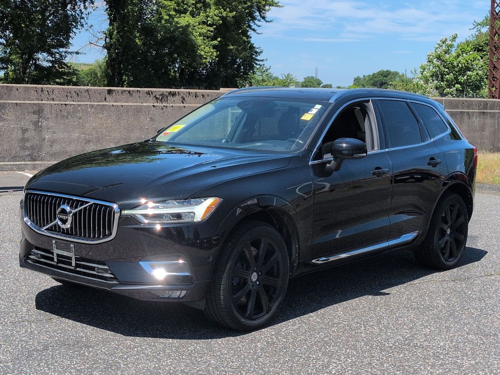 Onyx Black Metallic 2018 Volvo XC60 SUV / Crossover All-Wheel Drive Automatic