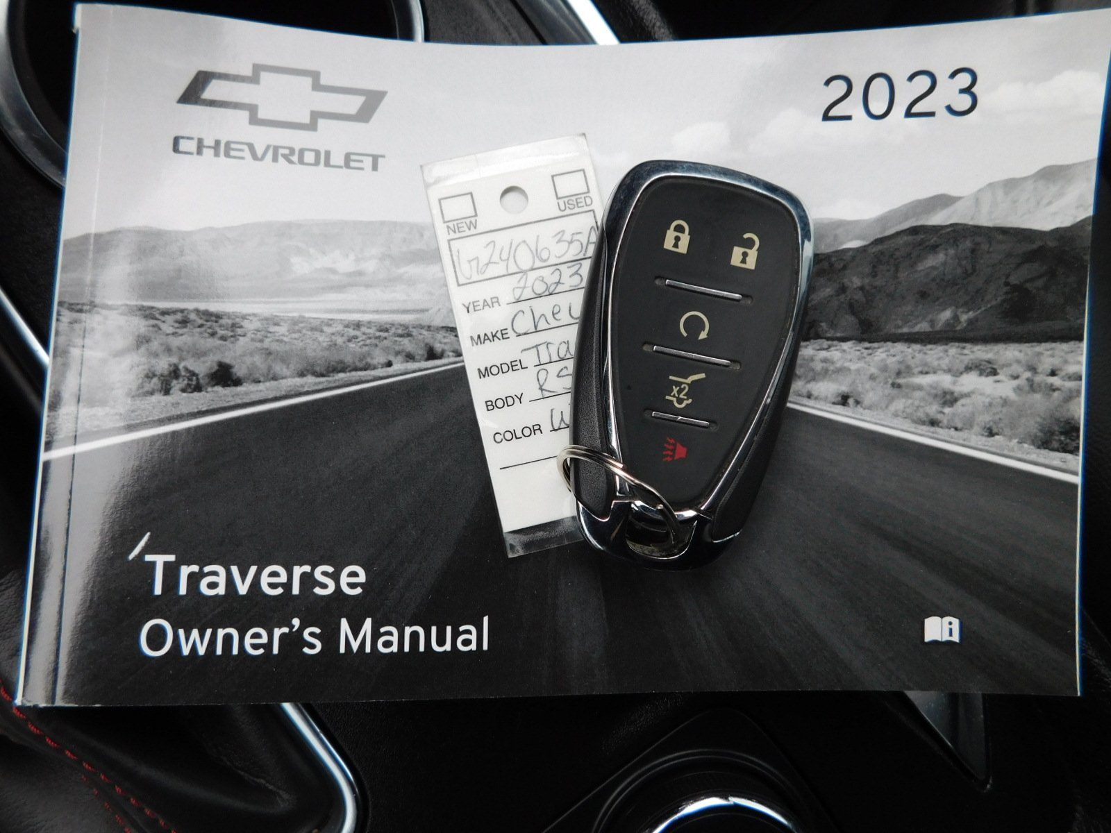 2023 Chevrolet Traverse RS 35