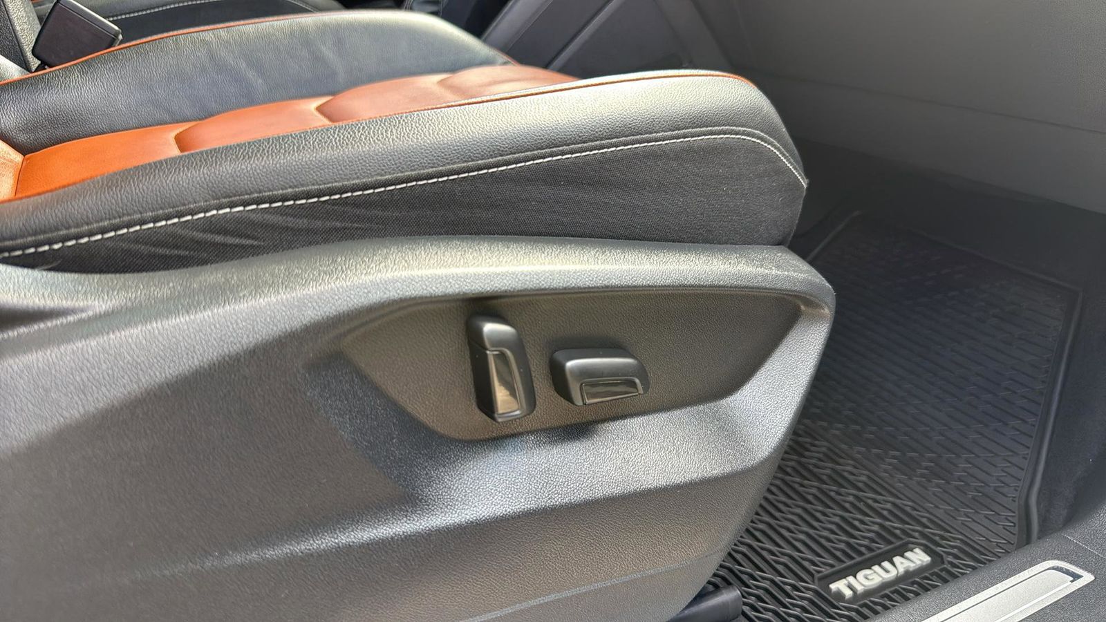 Used Car 2021 Volkswagen Tiguan  2.0t Sel Premium R-line For Sale Under $25,000 In Austin, Texas