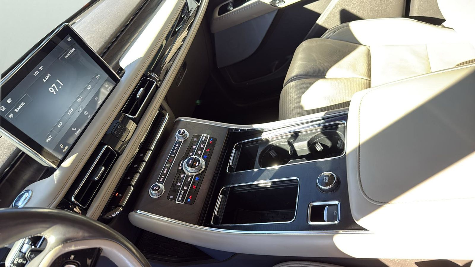 Used Car 2020 Lincoln Aviator  Reserve For Sale Under $30,000 In Austin, Texas