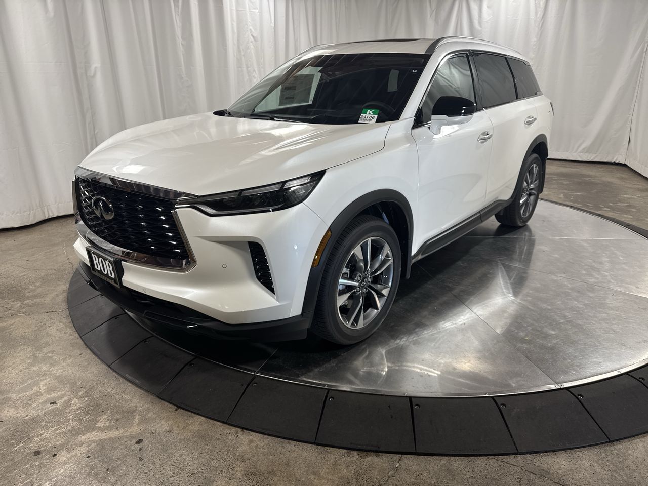 2025 INFINITI QX60 LUXE