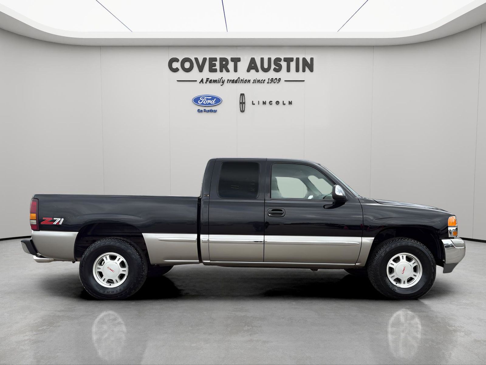 View vehicle photo 6