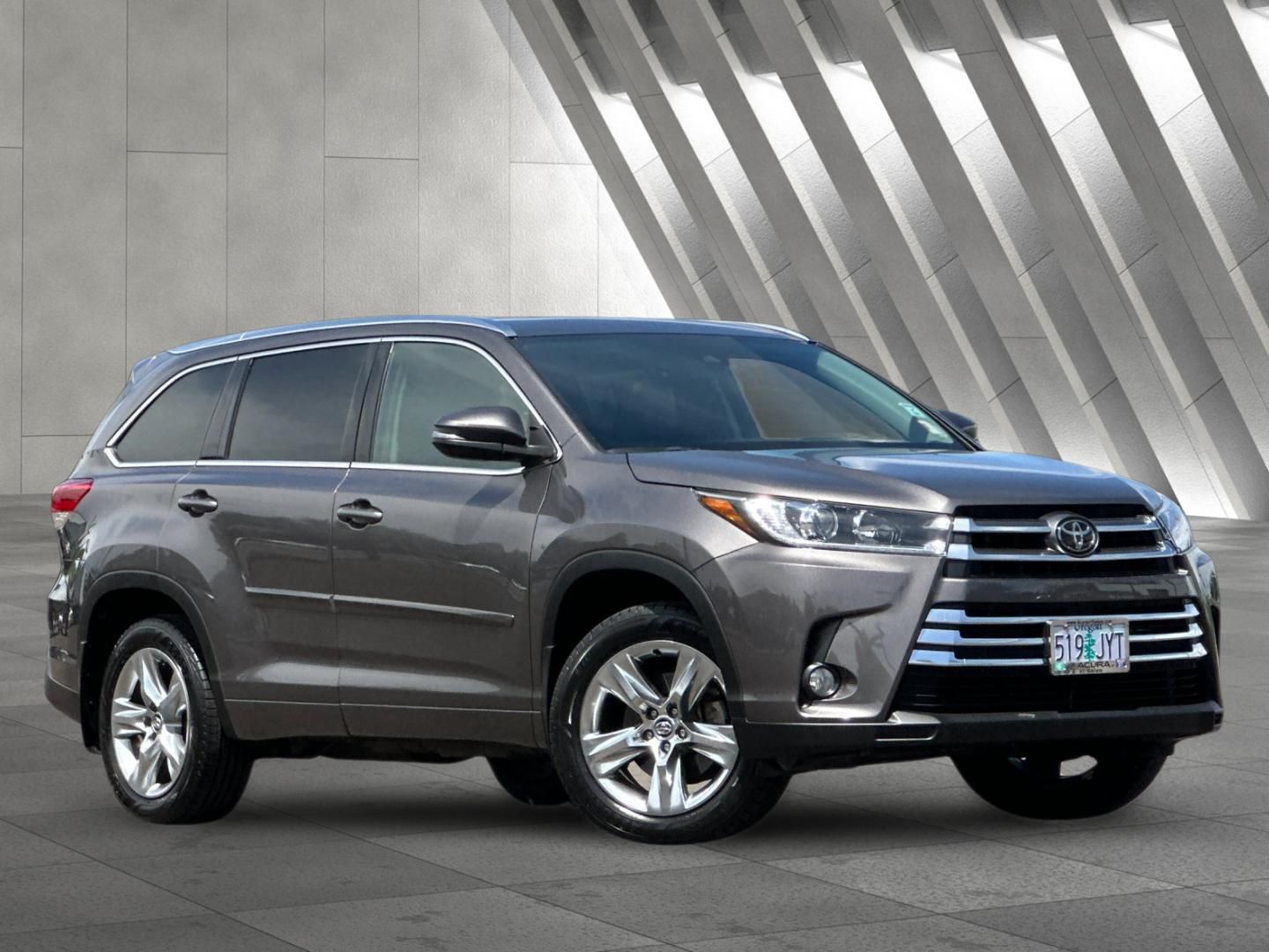 used 2017 Toyota Highlander car, priced at $25,998