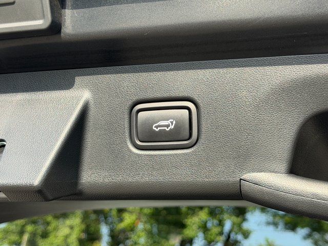 Used 2023 Phantom Black Hyundai SEL image 32