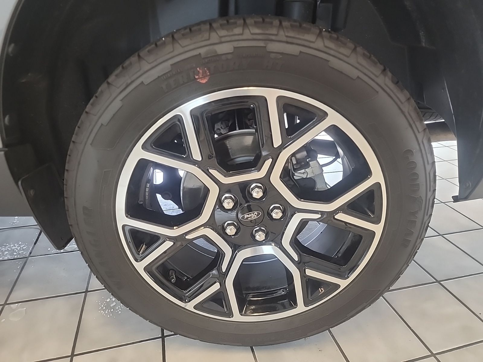 Certified Used 2026 Carbonized Gray Metallic Ford Lariat image 26