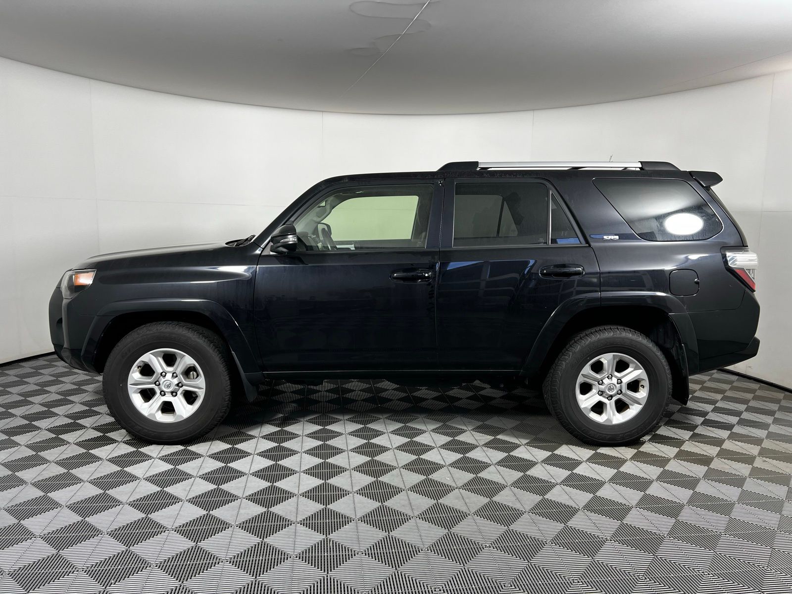 2023 Toyota 4Runner SR5 8