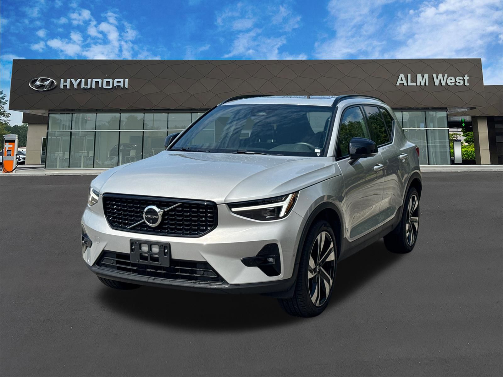 2024 Volvo XC40