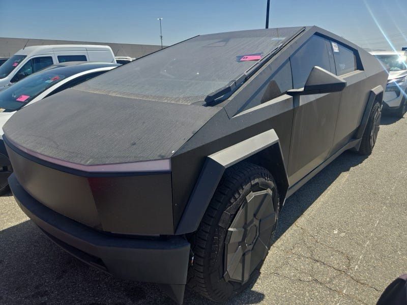 2024 Tesla Cybertruck All-Wheel Drive's photo
