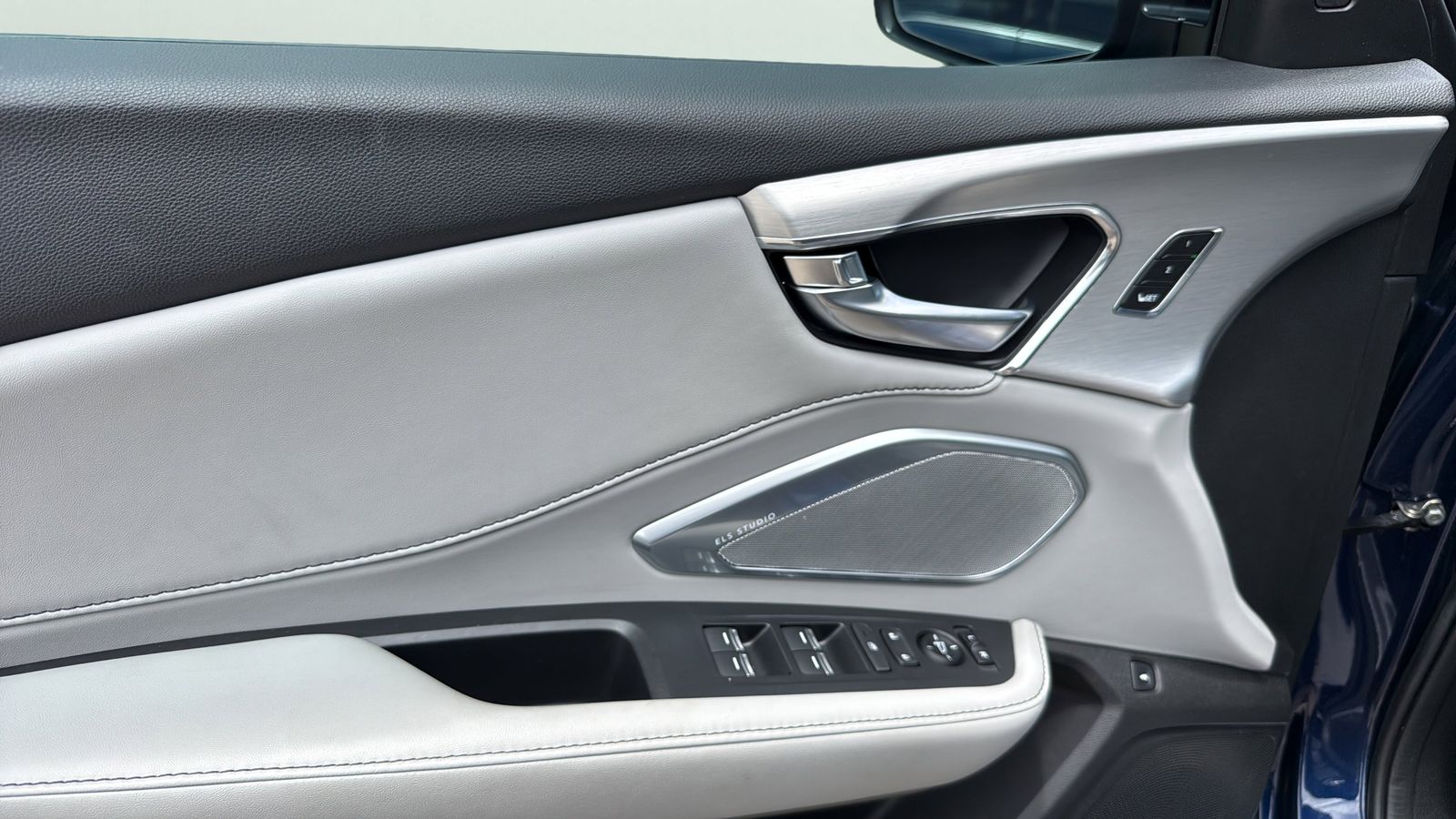 Used Car 2023 Acura Rdx  Technology Package For Sale Under $35,000 In Austin, Texas