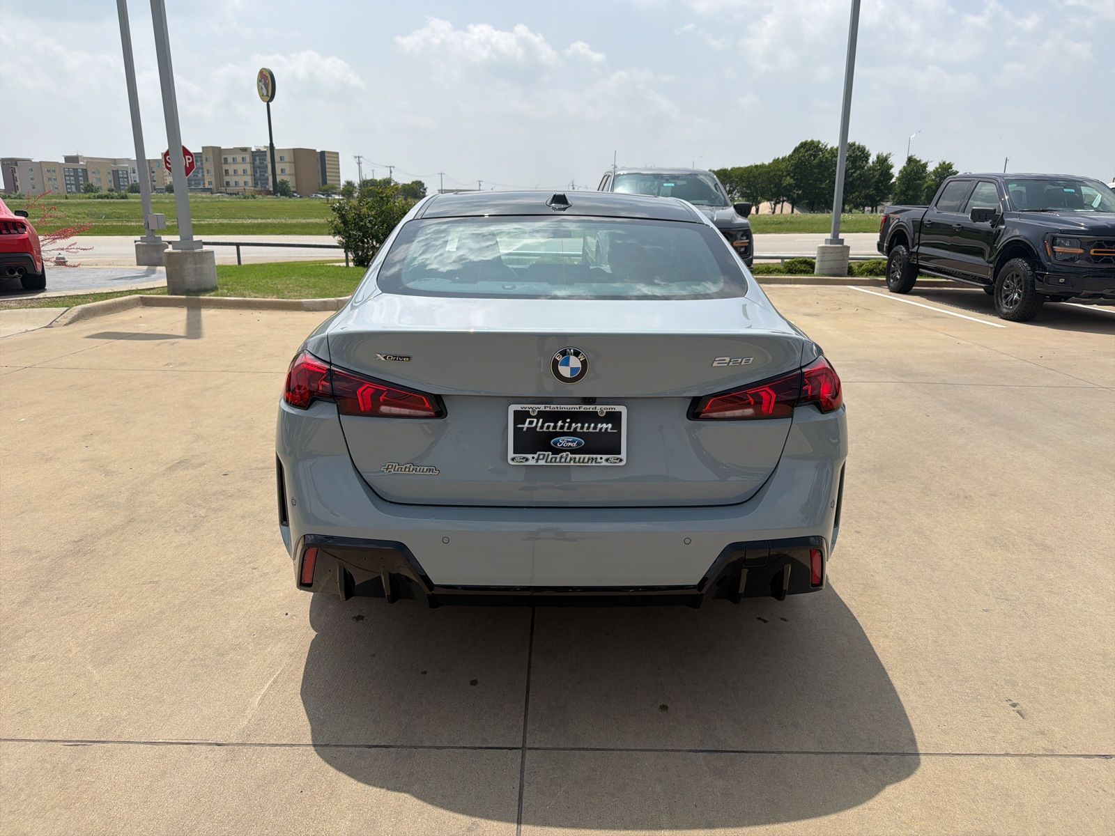 View vehicle photo 4