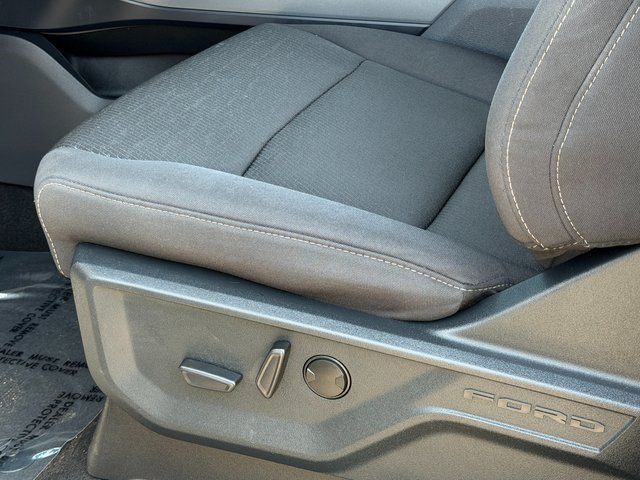 Used 2026 Agate Black Metallic Ford XLT image 37