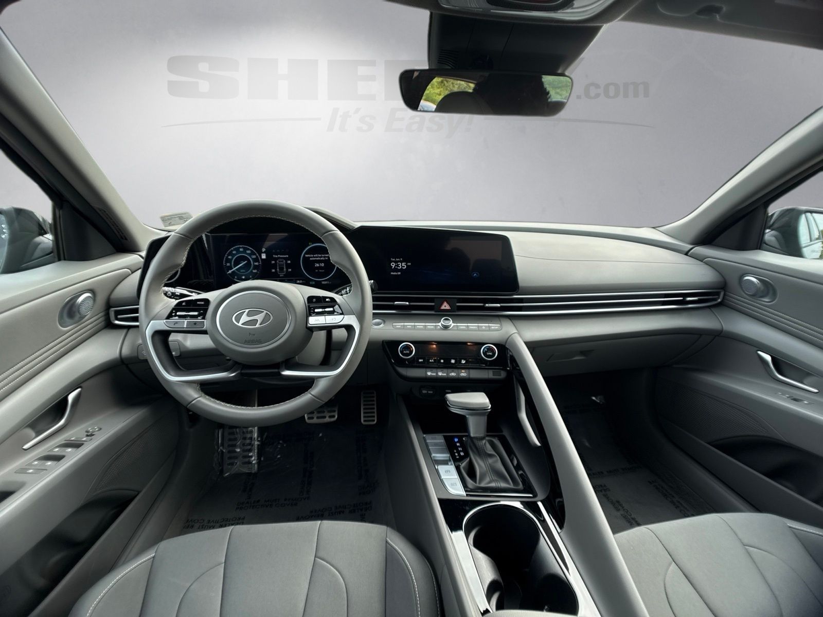 Used 2025 Black Hyundai SEL Sport image 3