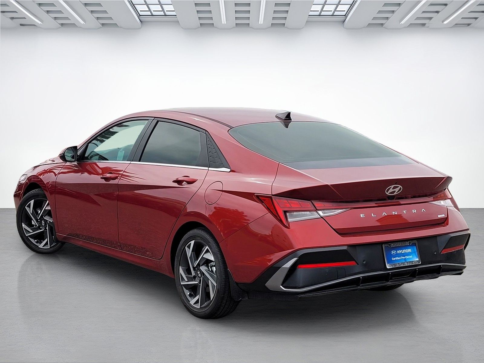 2024 Hyundai Elantra Limited - Photo 13