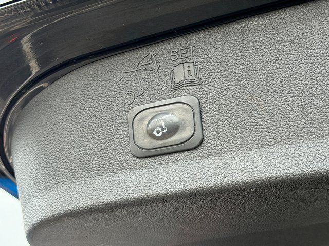 Used 2018 Shadow Black Ford SEL image 36