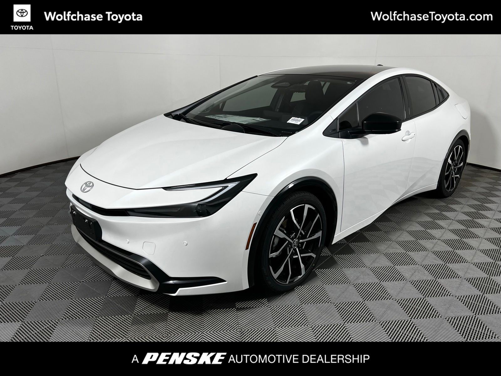 2026 Toyota Prius XSE Premium's photo
