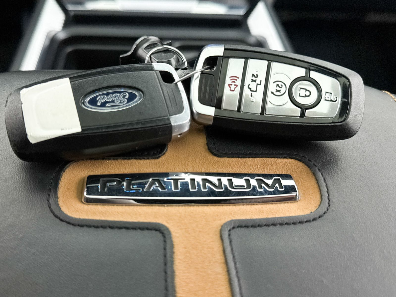 2024 Ford F-350 Super Duty Platinum - Photo 38