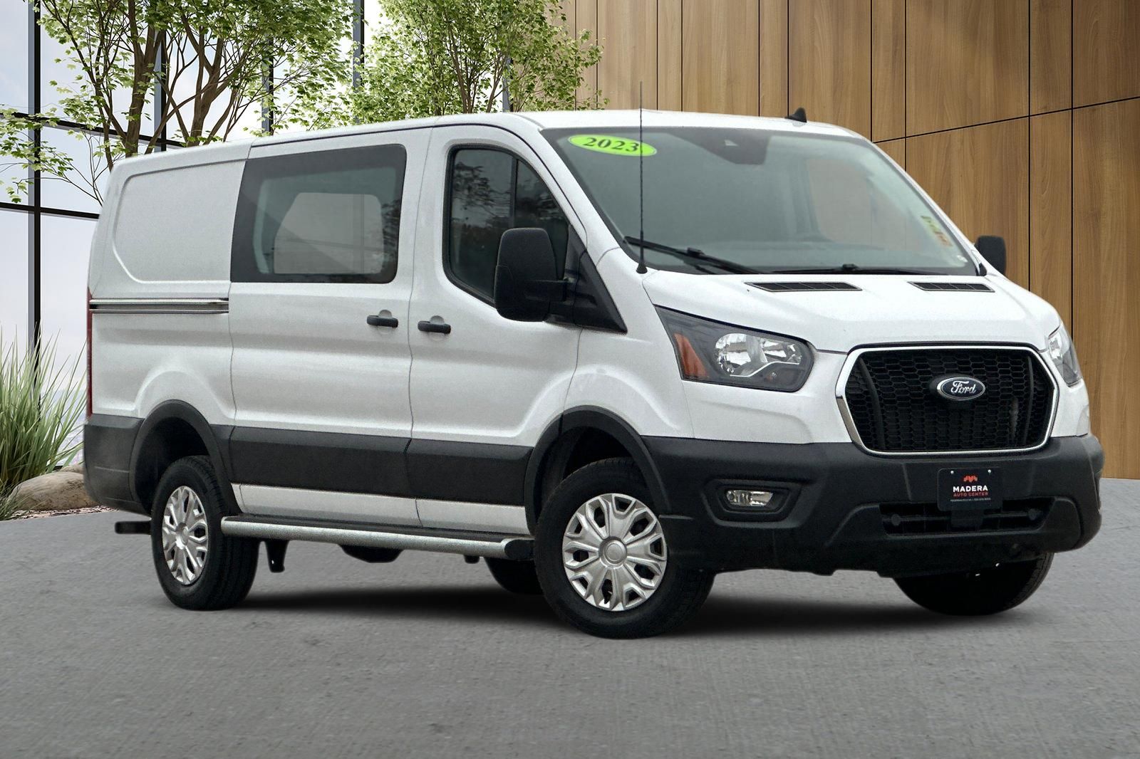 View vehicle photo 2