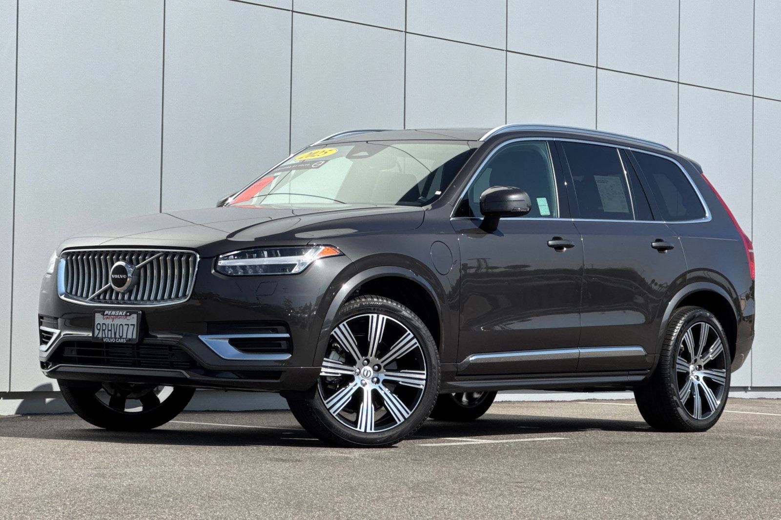 Platinum Gray Metallic 2025 Volvo XC90 SUV / Crossover All-Wheel Drive Automatic