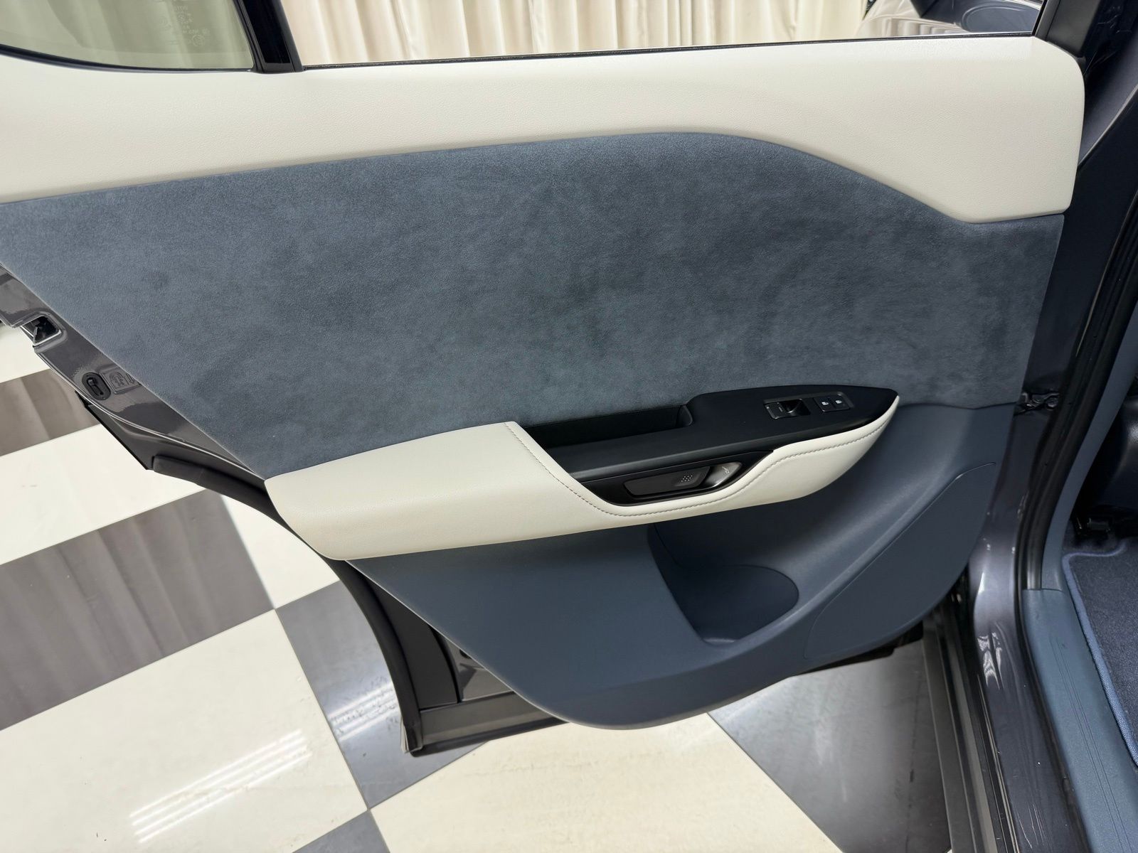 Used 2023 Gray Lexus 450e Luxury image 28