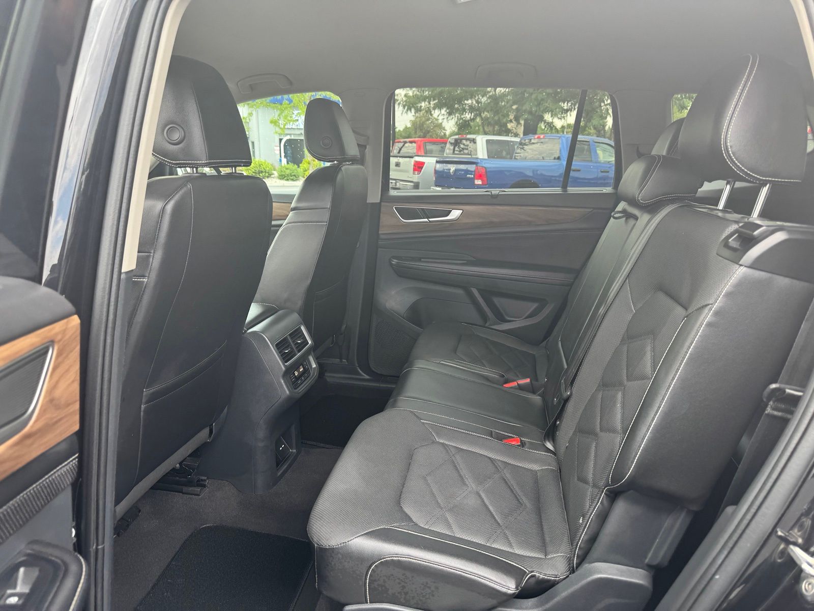 Used 2024 Volkswagen Atlas SUV