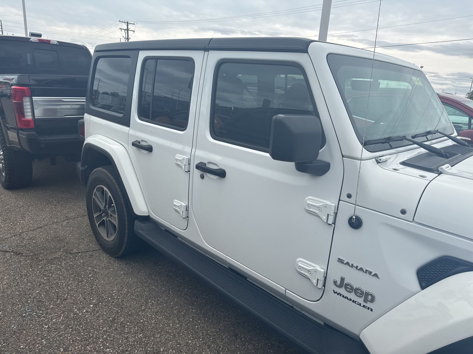 View vehicle photo 7