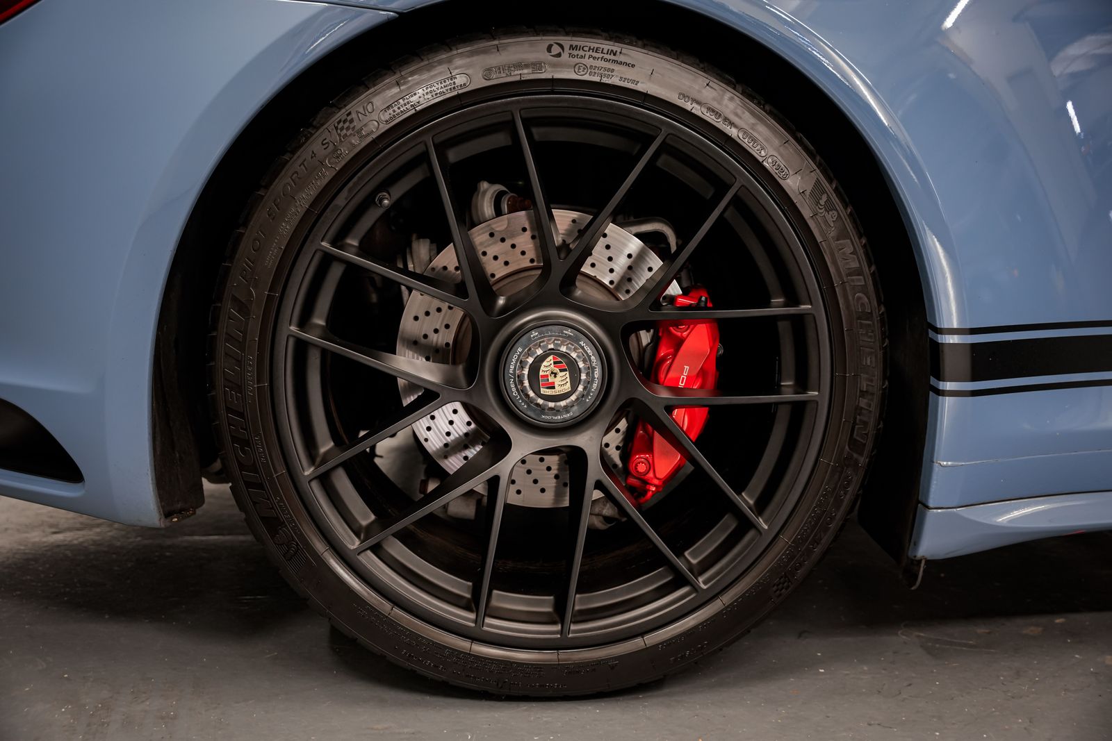 2019 Porsche 911 Carrera 4 GTS — photo 49