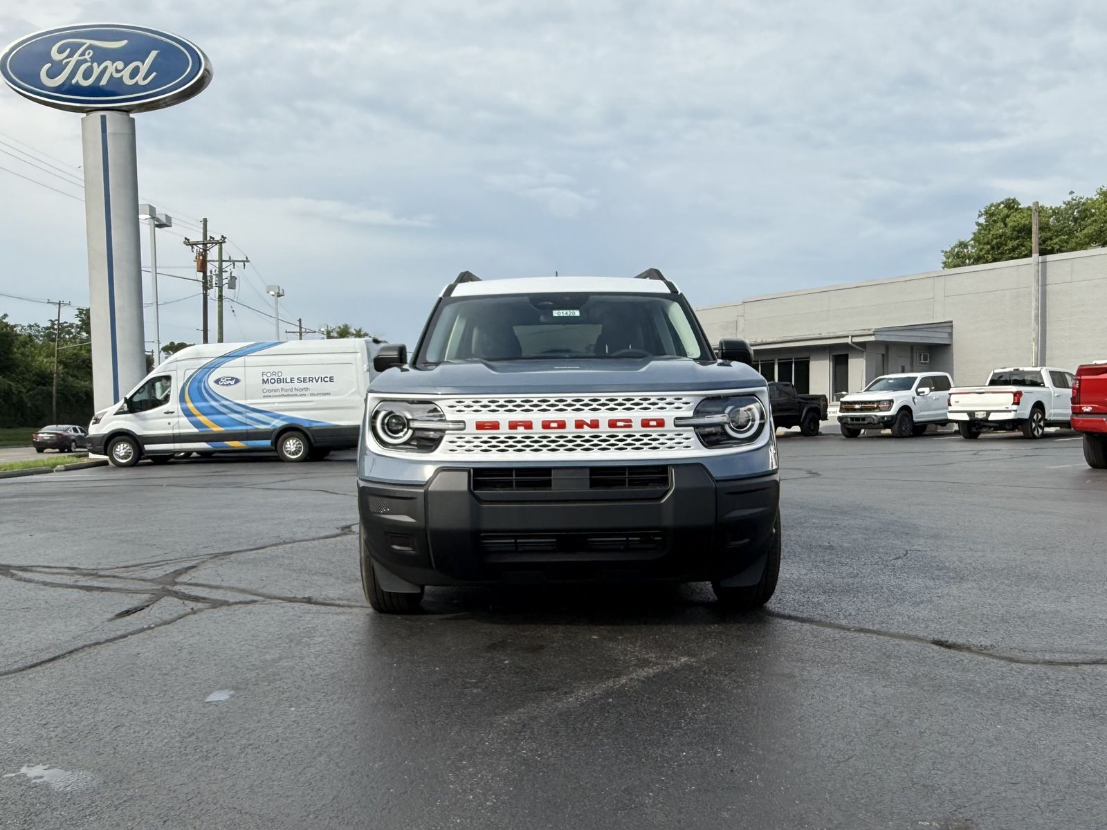 View vehicle photo 2