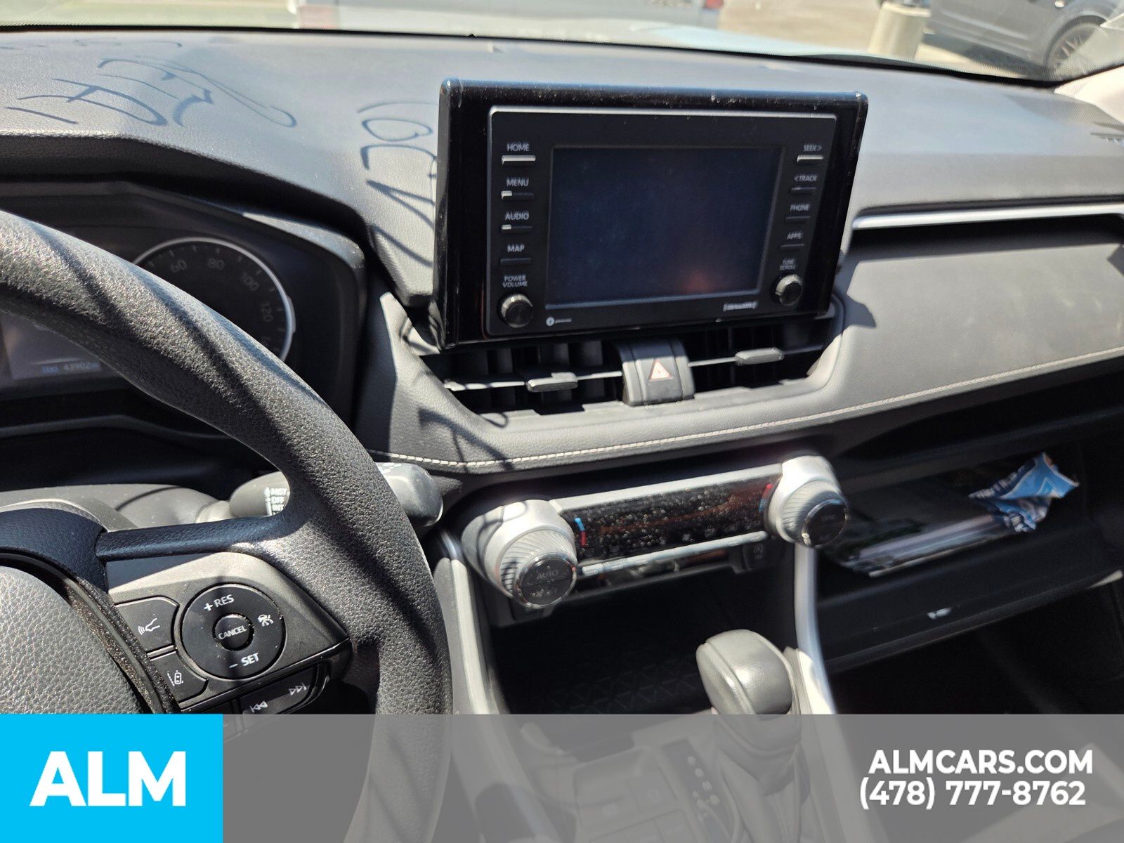 Used 2022  Toyota XLE image 7
