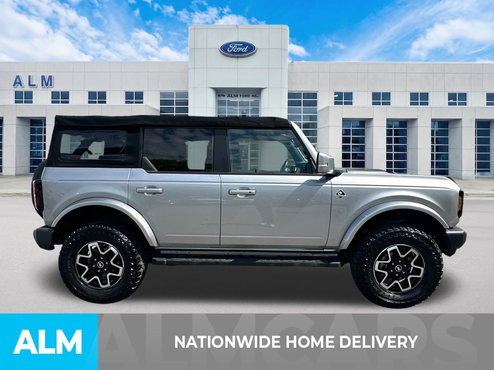 Used 2022 Silver Ford Outer Banks image 4