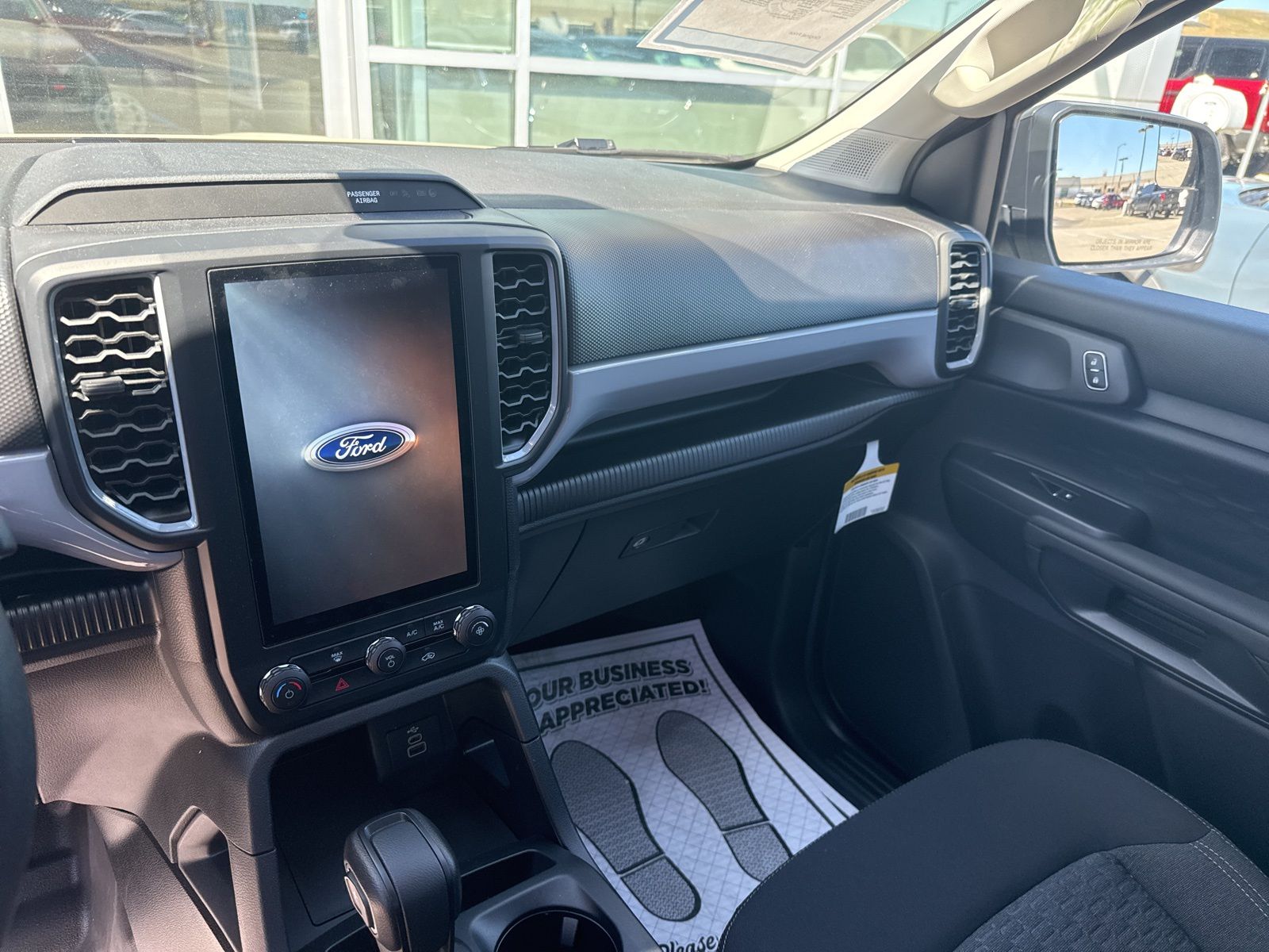 Used 2025 Beige Ford XL image 12