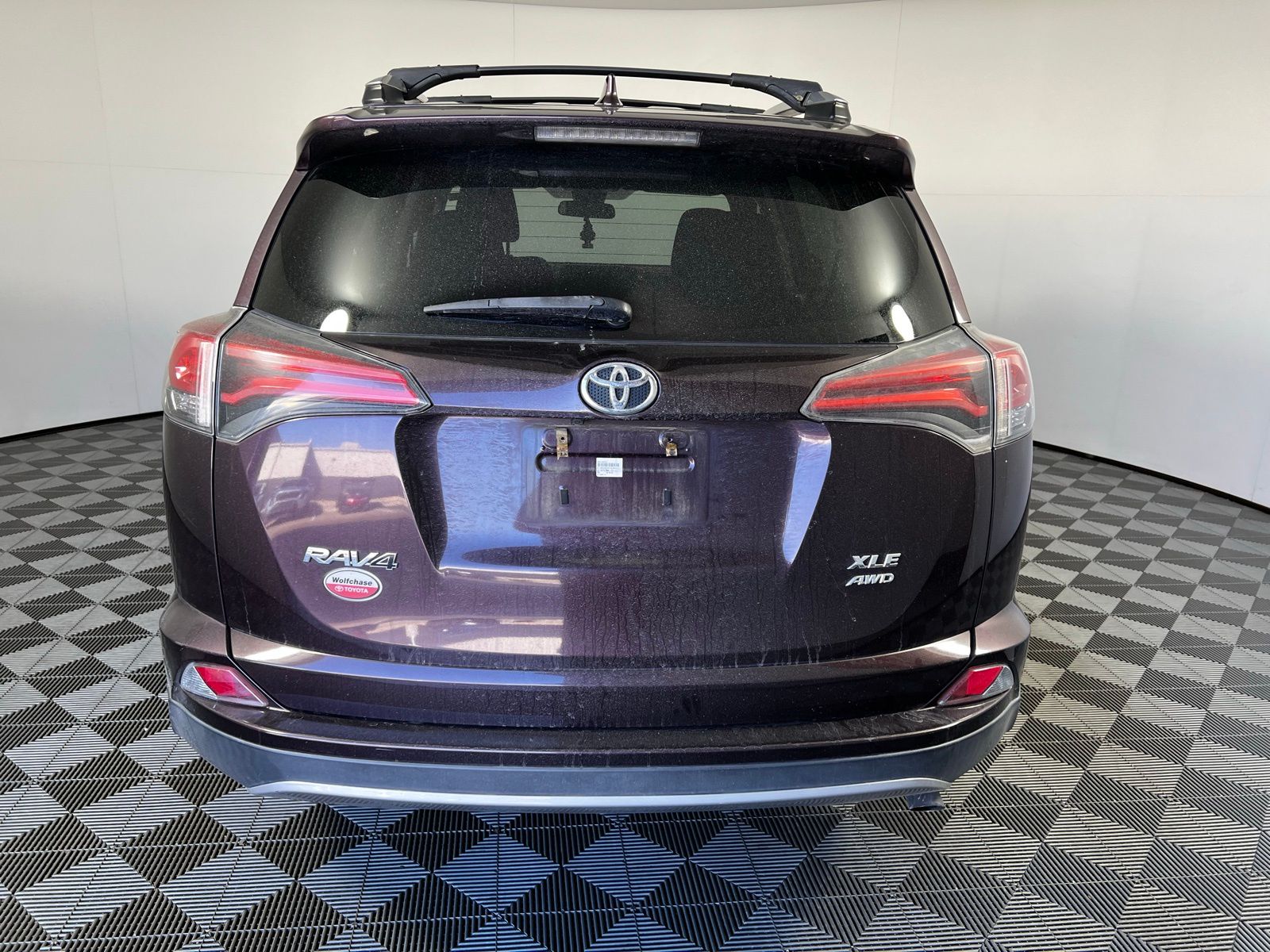 Thumbnail: 2017 Toyota RAV4 - 6