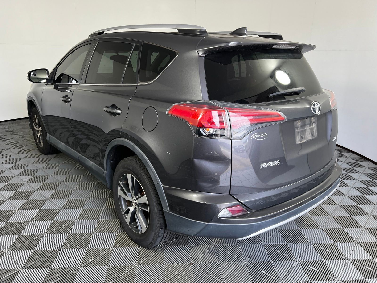 View vehicle photo 7