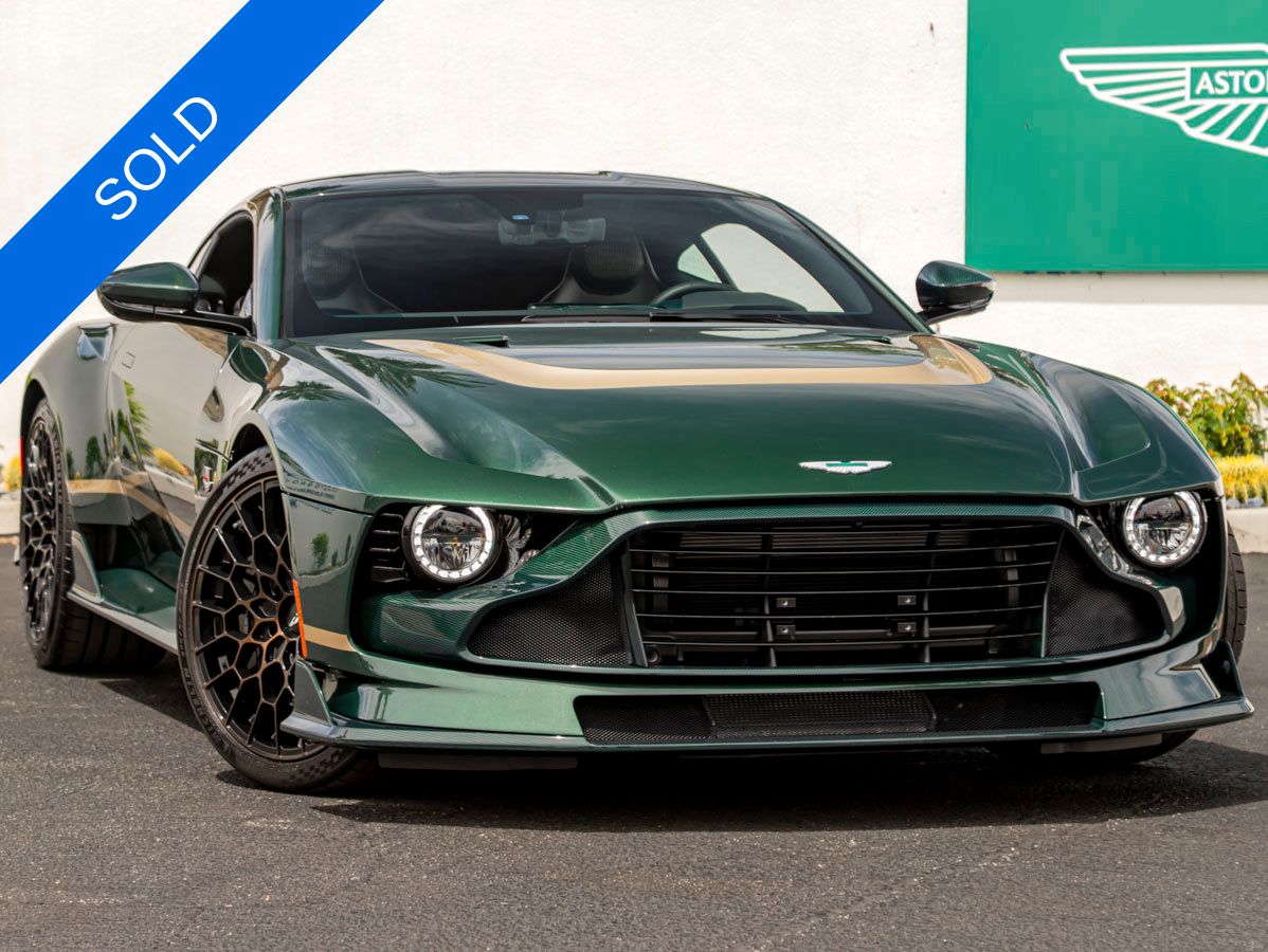 Buckinghamshire Green 2024 Aston Martin Valour Coupe Rear-Wheel Drive 6-Speed Manual