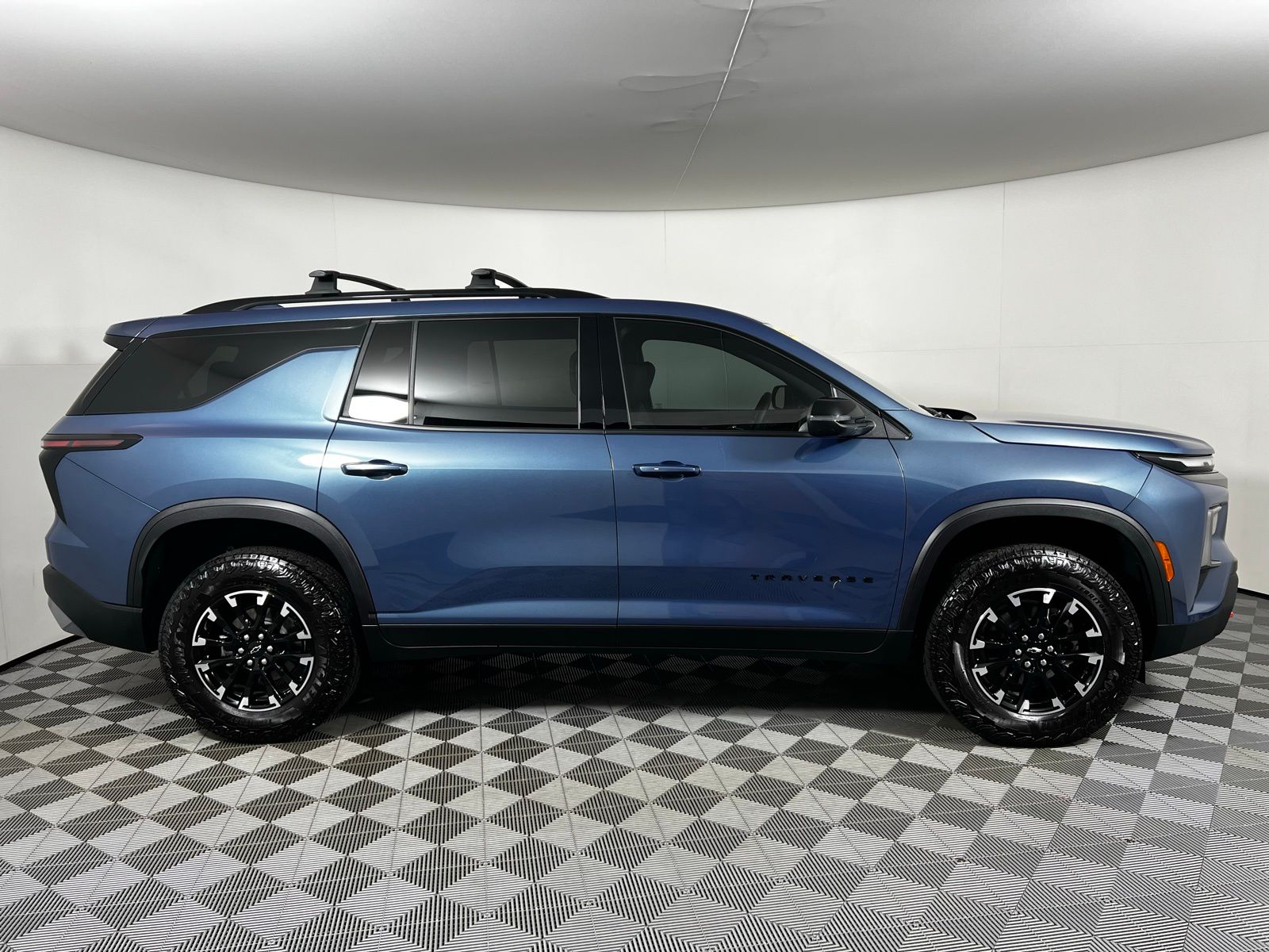 Thumbnail: 2025 Chevrolet Traverse - 4