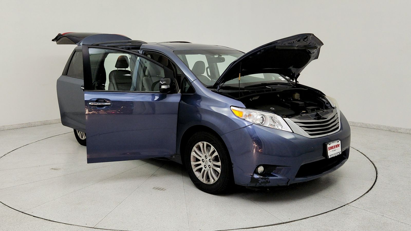 Used 2015 Blue Toyota XLE image 11