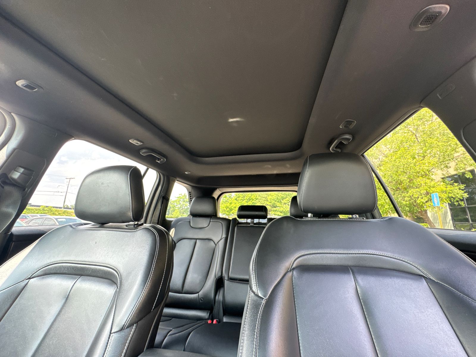 Used 2024 White Jeep 4xe image 31