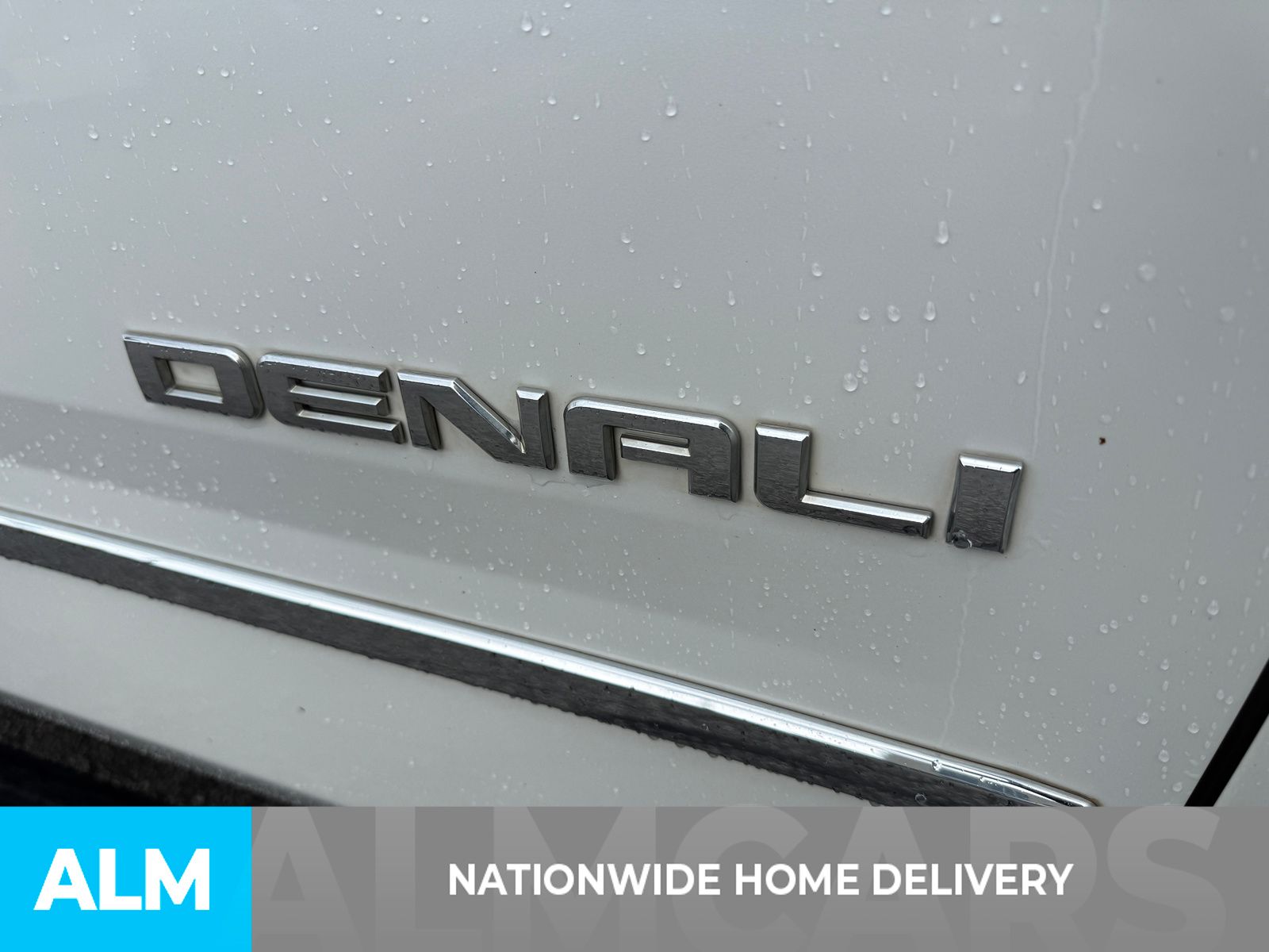 Used 2018 White GMC Denali image 4