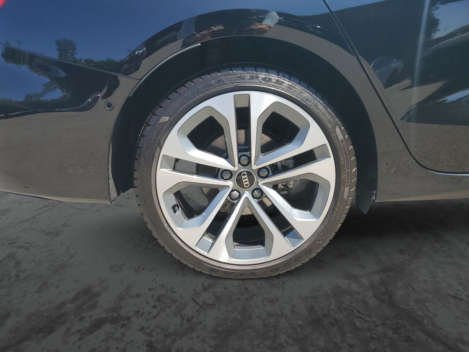 Vehicle photo