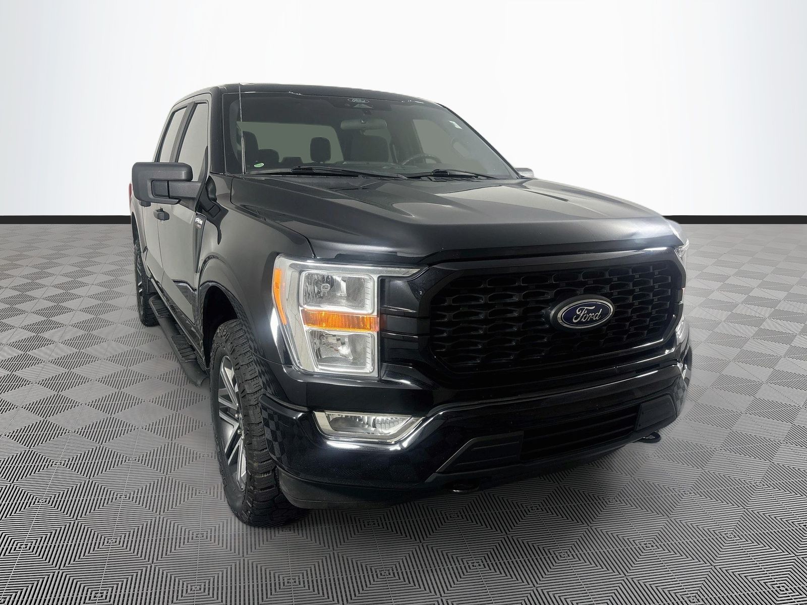 Black Metallic 2022 Ford F-150 Pickup Truck Four-Wheel Drive Automatic