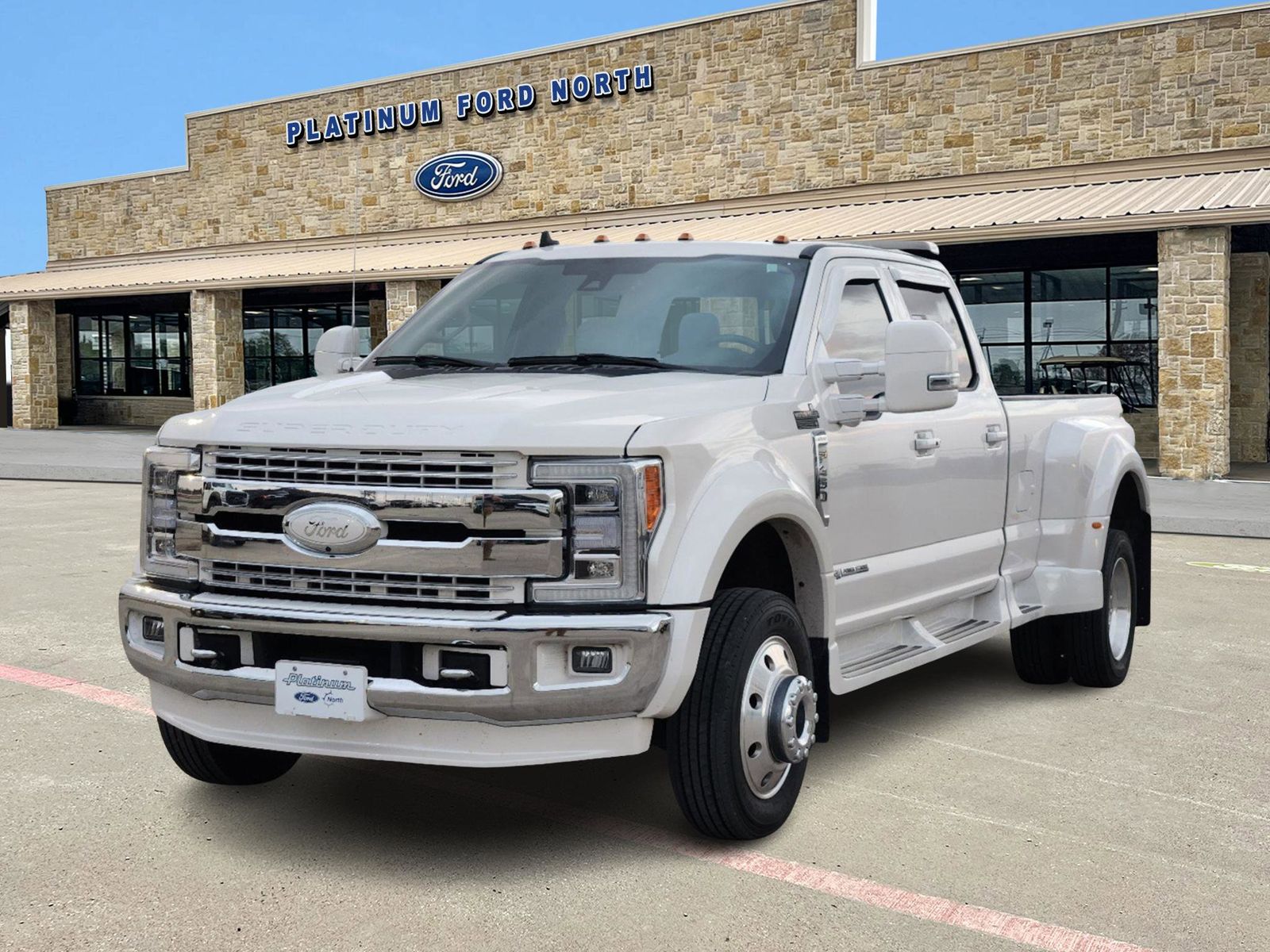 2019 Ford F-450SD Lariat 2