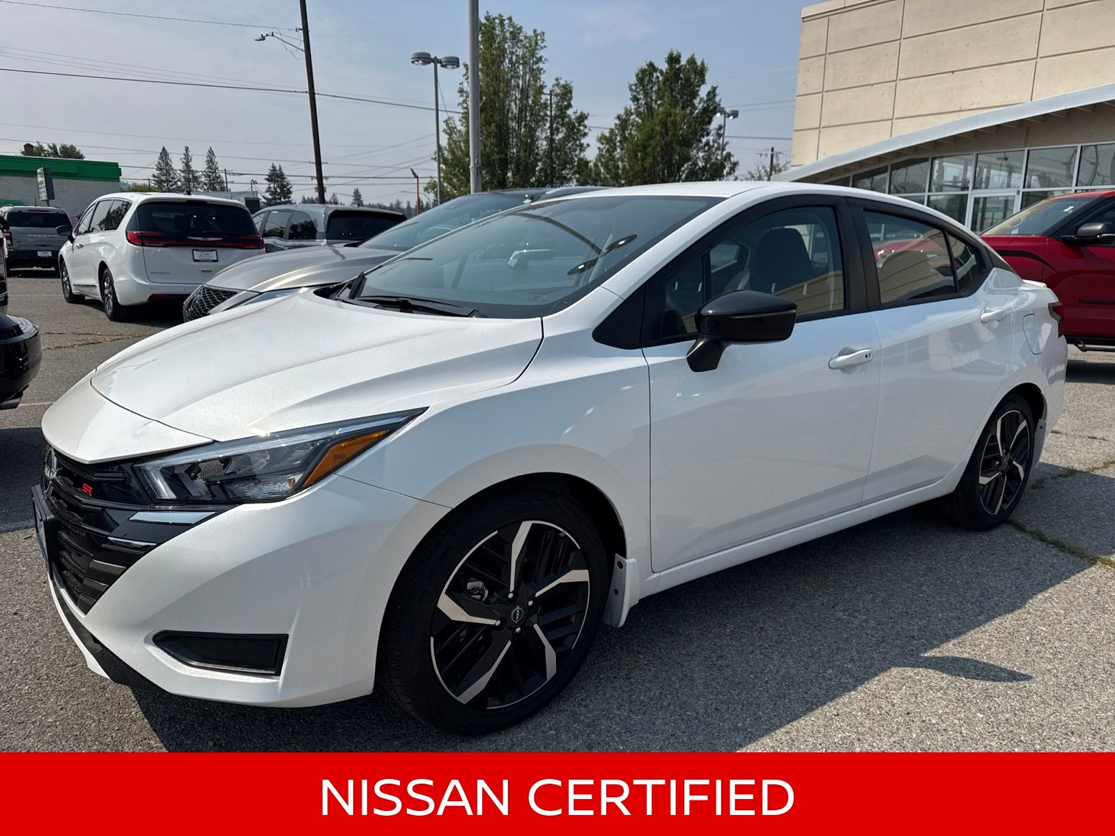 Aspen White Tricoat 2025 Nissan Versa Sedan Front-Wheel Drive Continuously Variable Transmission