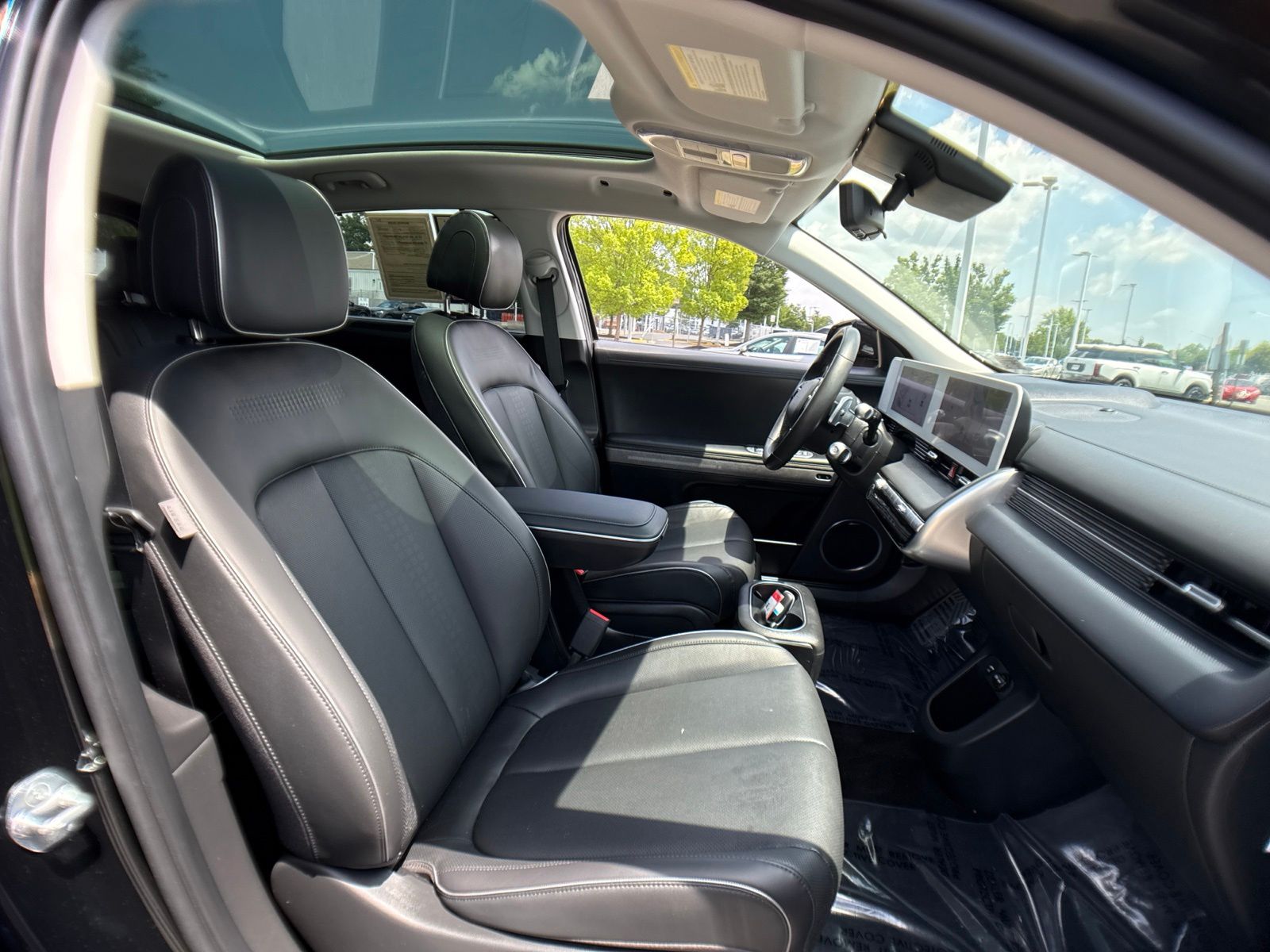 Used 2024 Black Hyundai Limited image 30