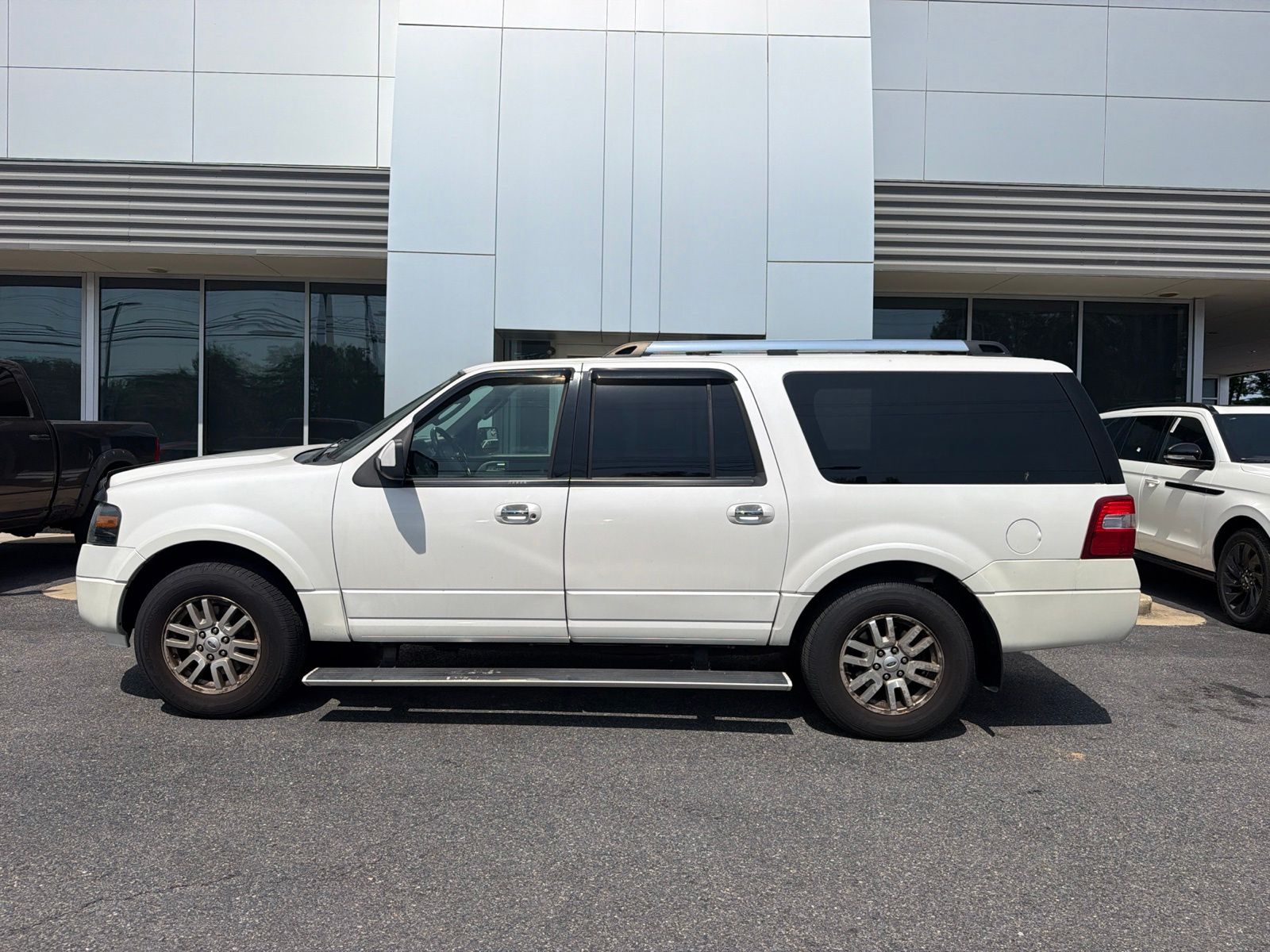 Used 2013 White Ford Limited image 6