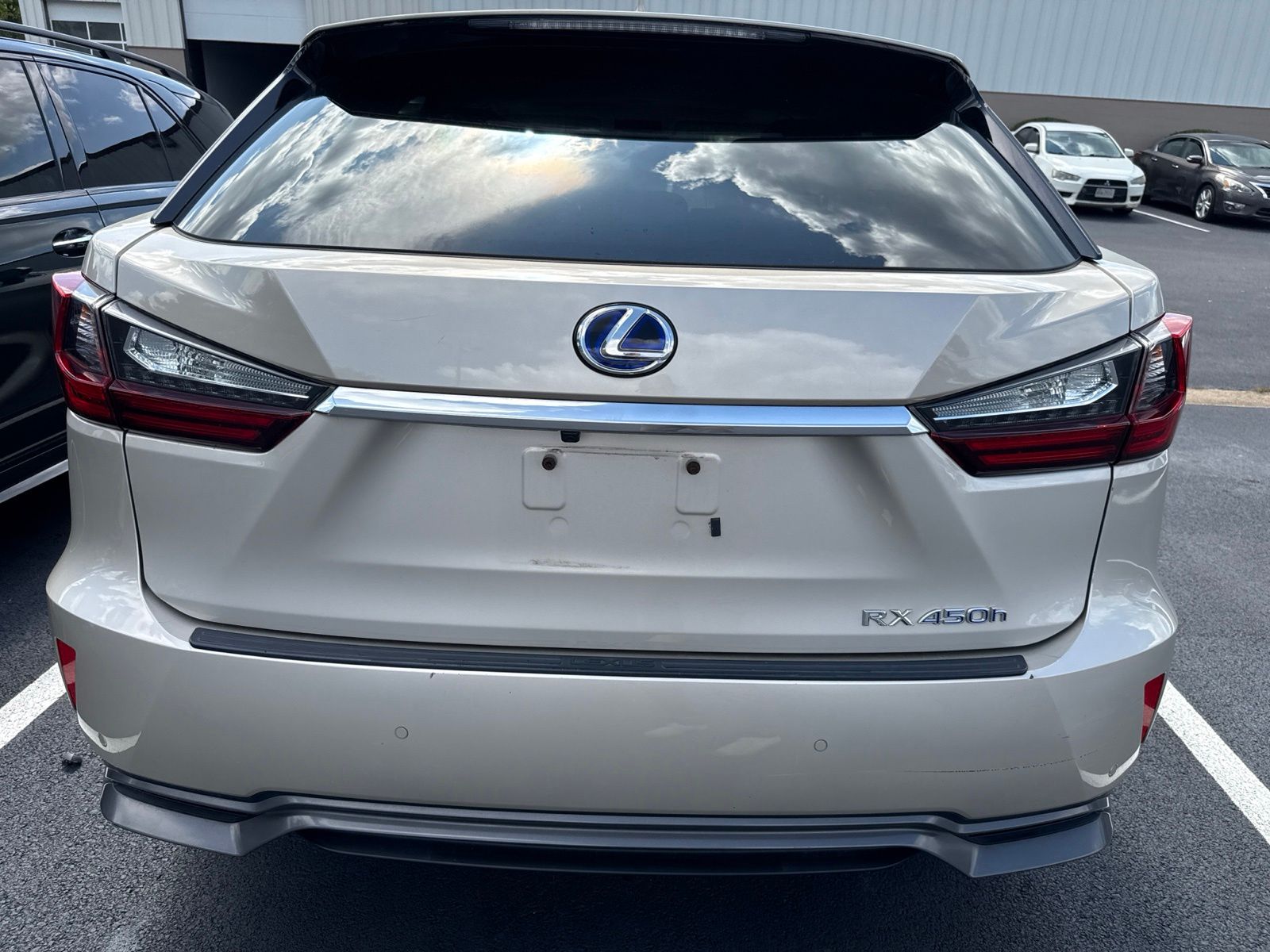 Used 2017 Beige Lexus 450h image 5