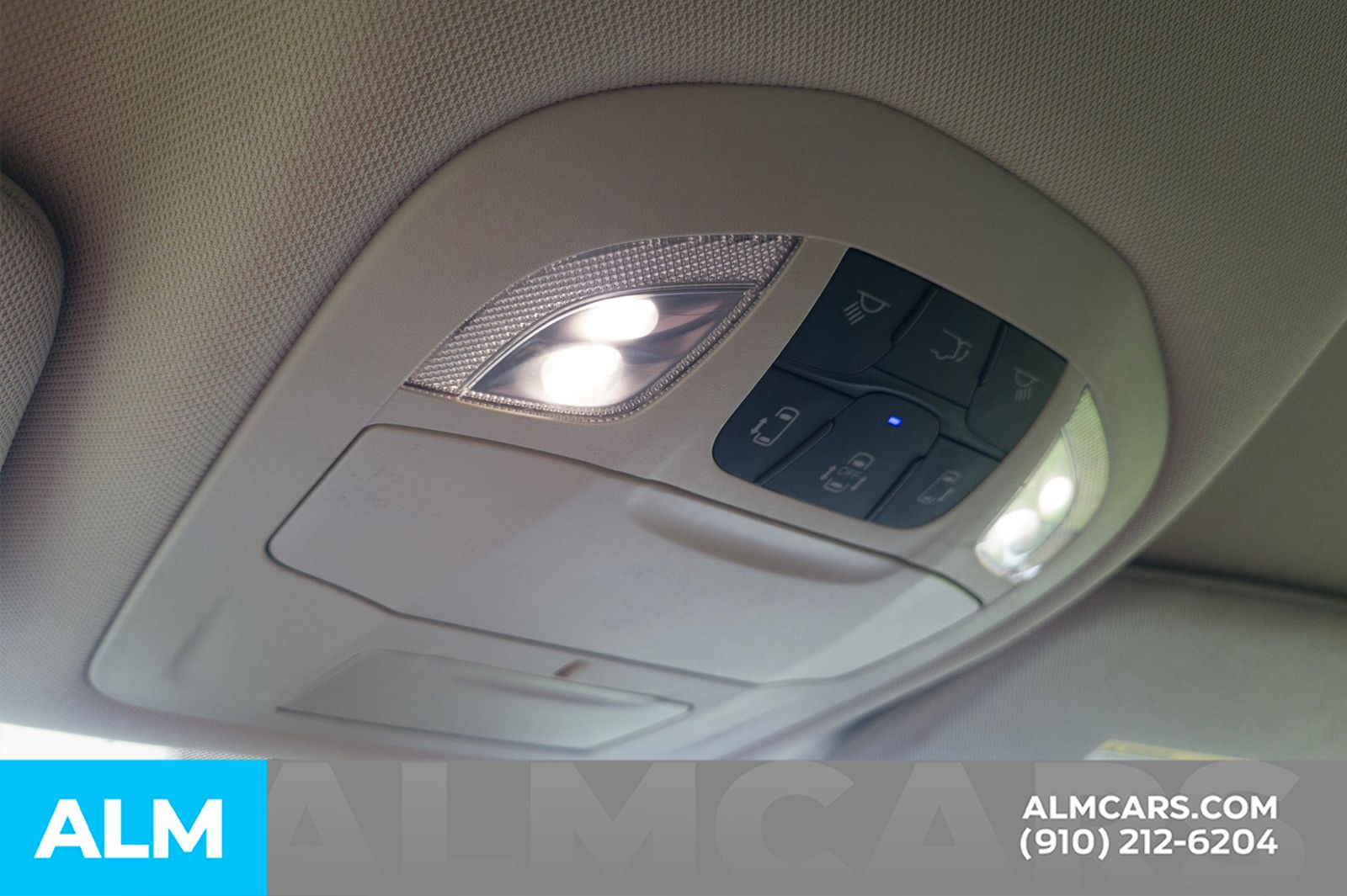Used 2023 Bright White Clearcoat Chrysler LX image 18