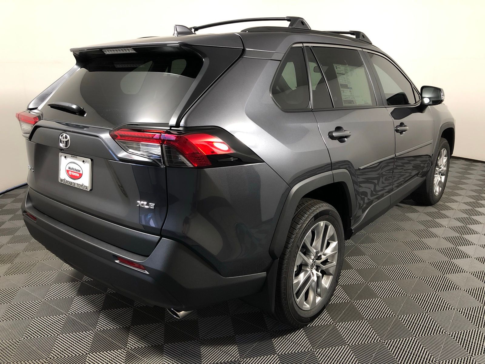 2025 Toyota RAV4 XLE Premium 5