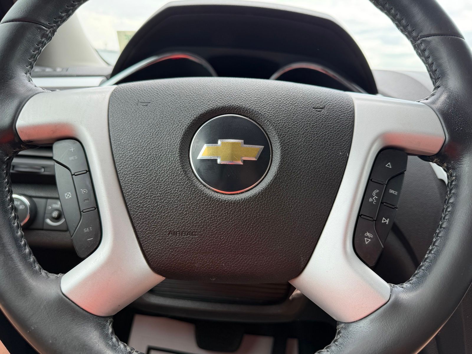 2011 Chevrolet Traverse image 17