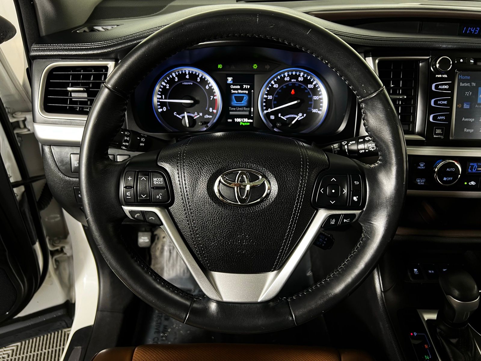 2017 Toyota Highlander Limited Platinum 16