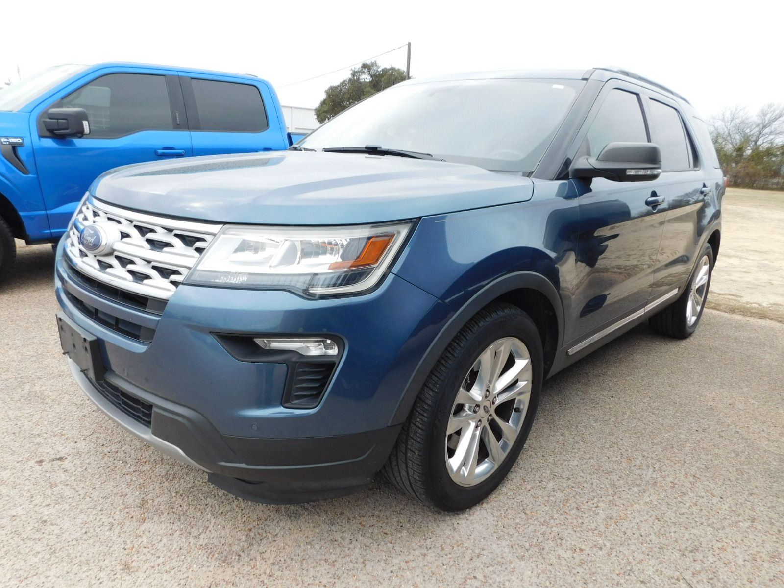 2019 Ford Explorer XLT 4